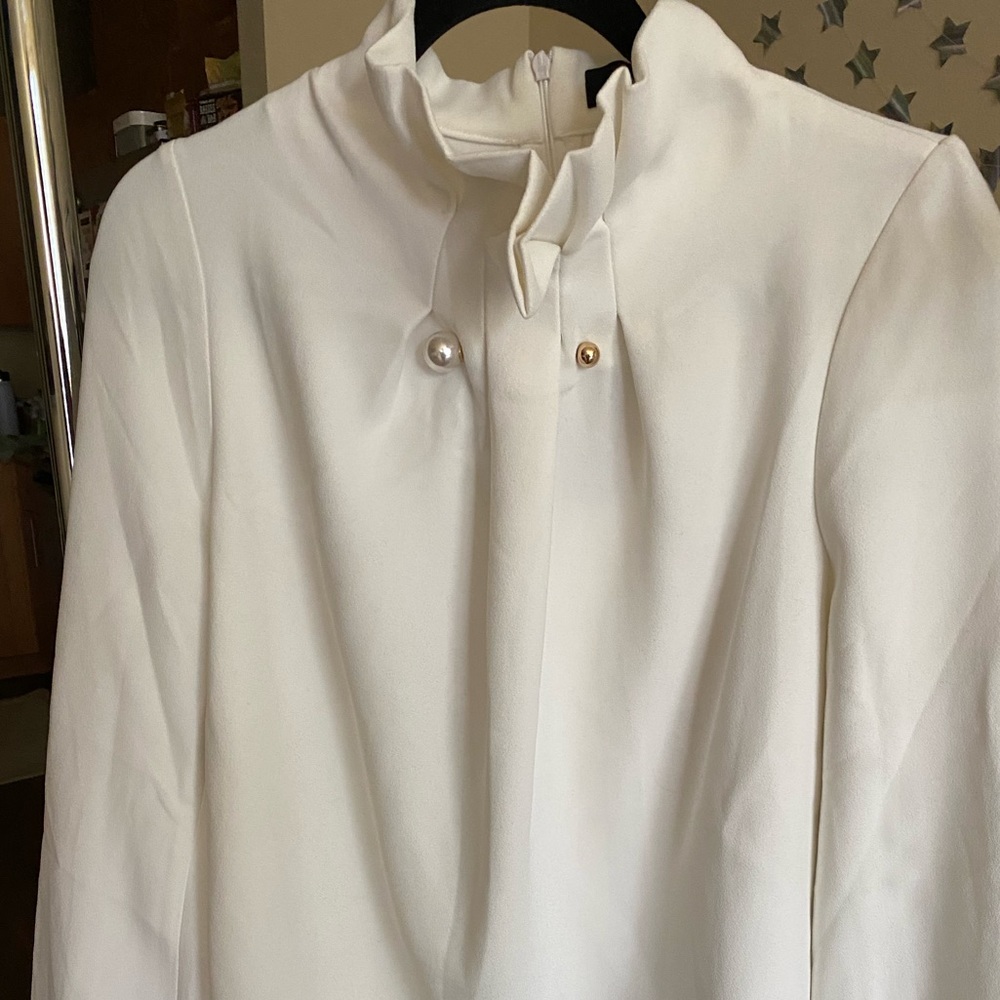 NWT Cool blouse with pearl pin detail